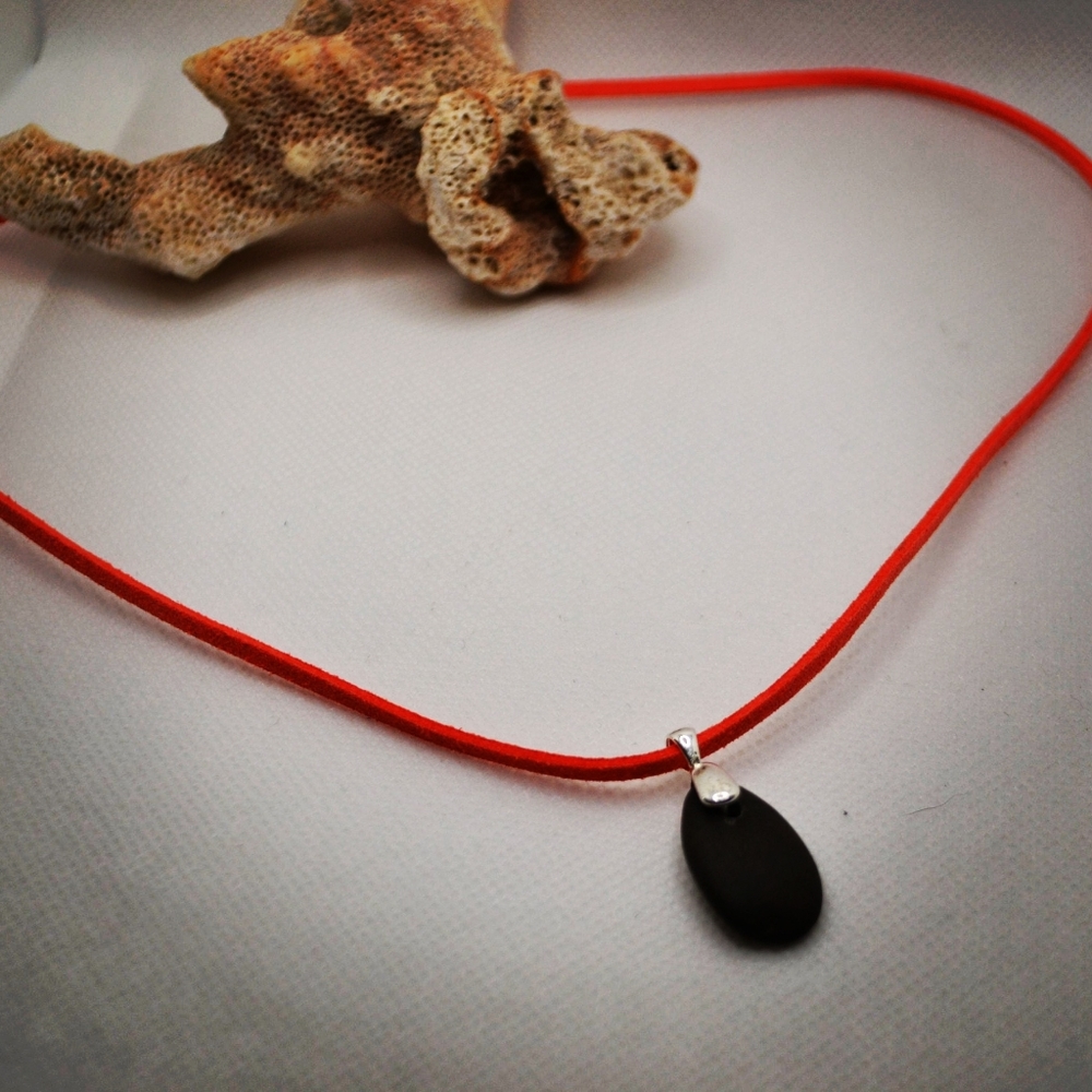 Natural stone pendant necklace